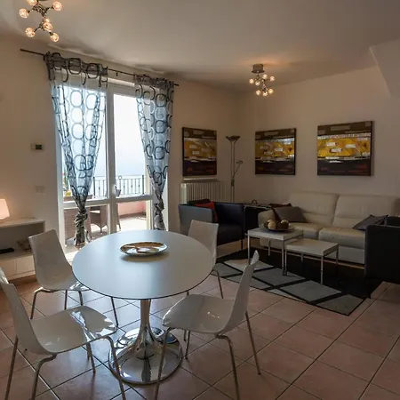 San Siro Sleeps 4 Pool San Siro (Lombardy)