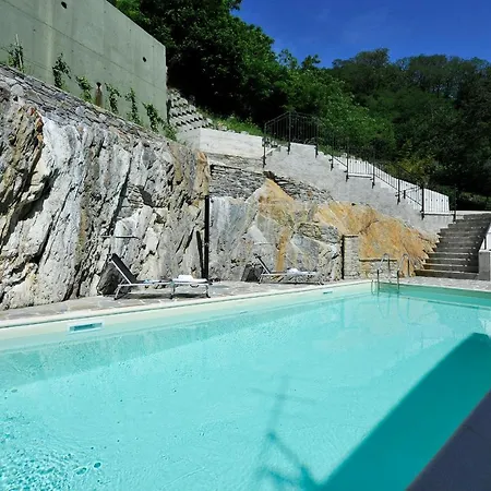 Appartement San Siro Sleeps 4 Pool