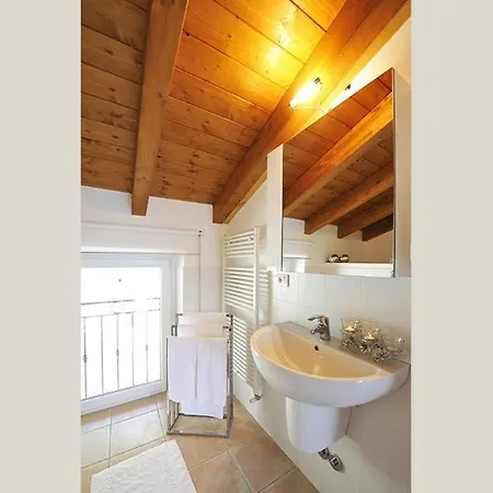 San Siro Sleeps 4 Pool *